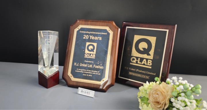 佛山翁开尔获得美国Q-Lab10年，20年杰出贡献奖和全球售后服务卓越奖
